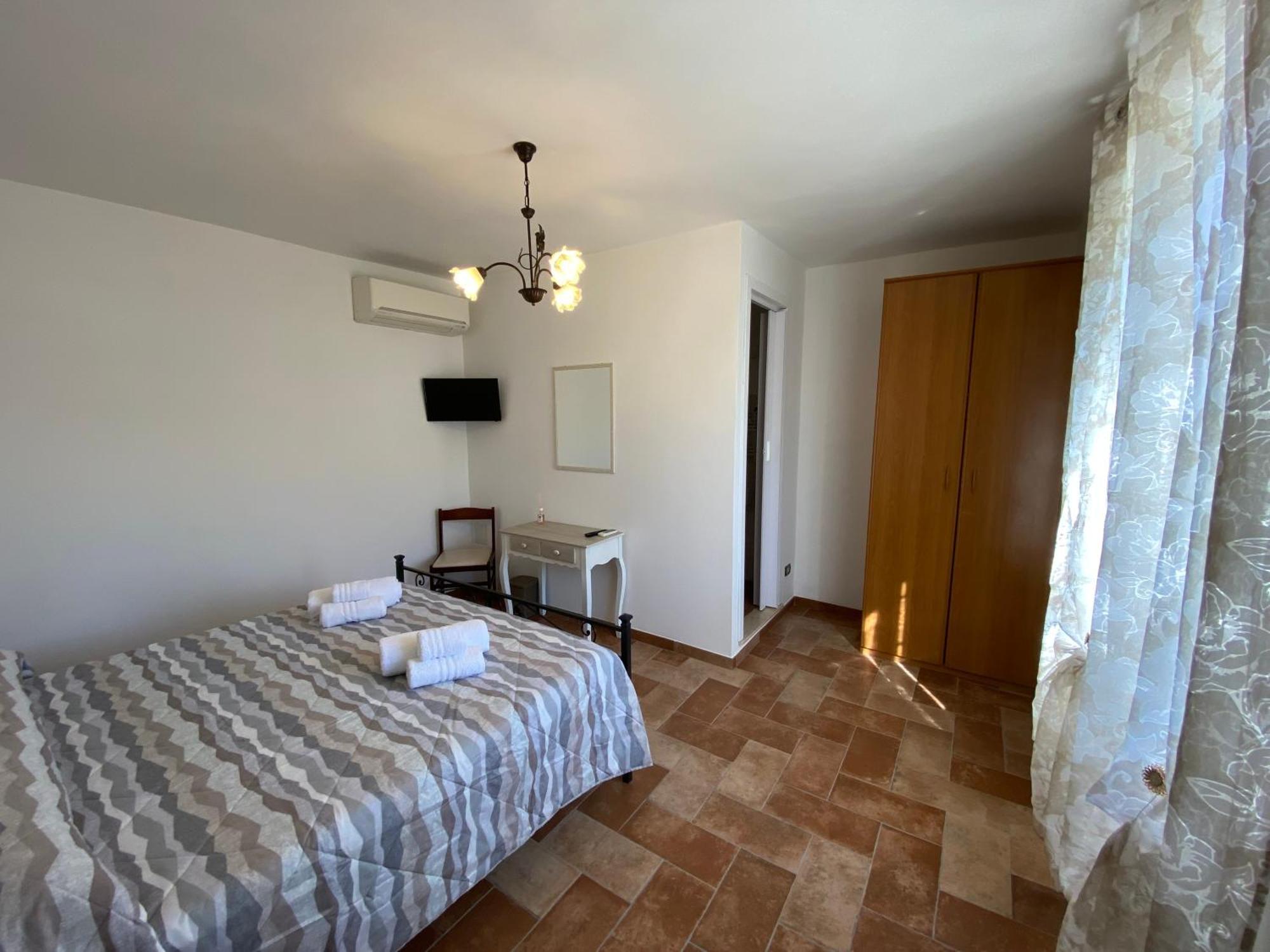 לינה וארוחת בוקר Lenola La Casa Di Nonna Tella מראה חיצוני תמונה