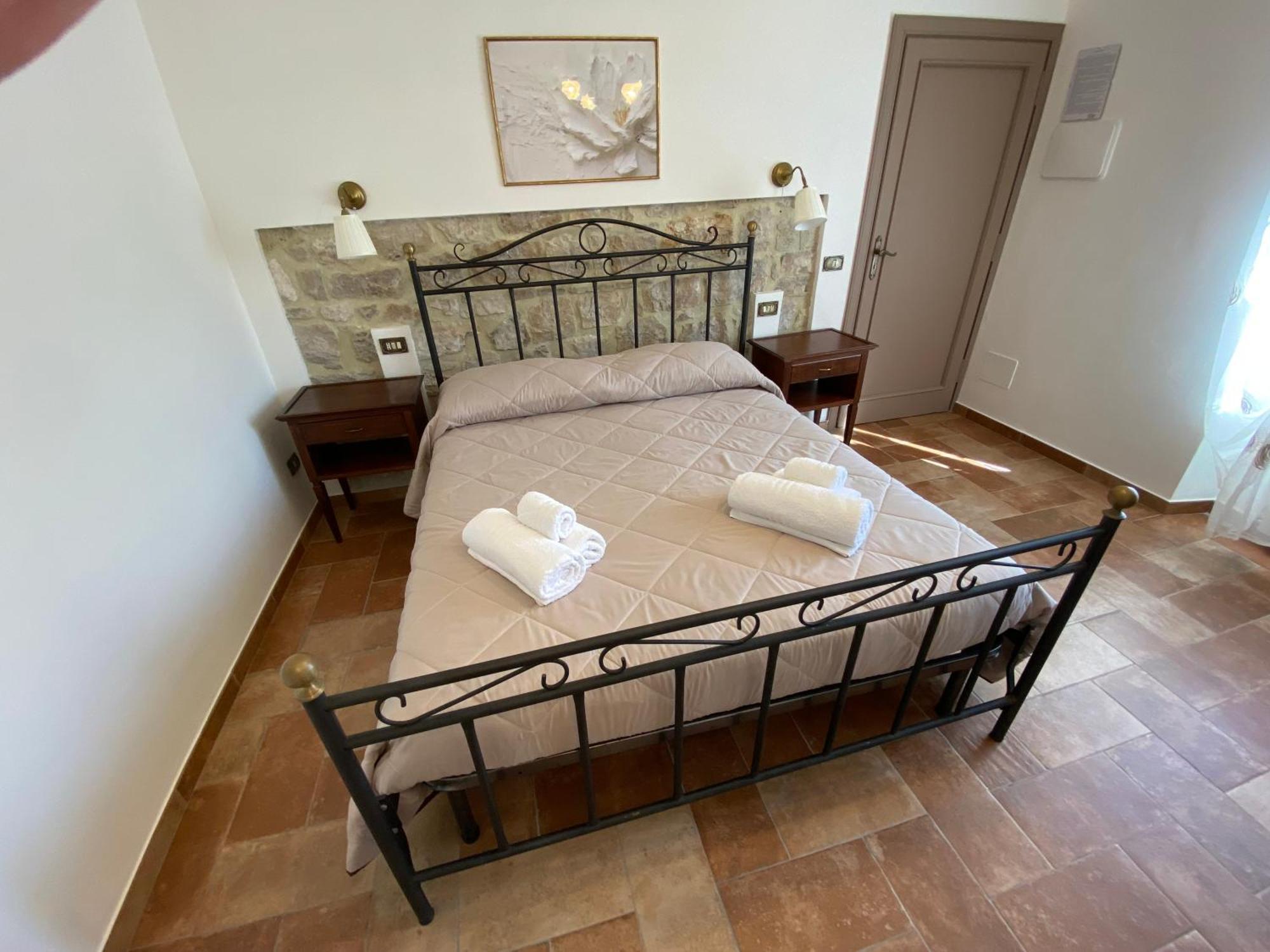 לינה וארוחת בוקר Lenola La Casa Di Nonna Tella מראה חיצוני תמונה